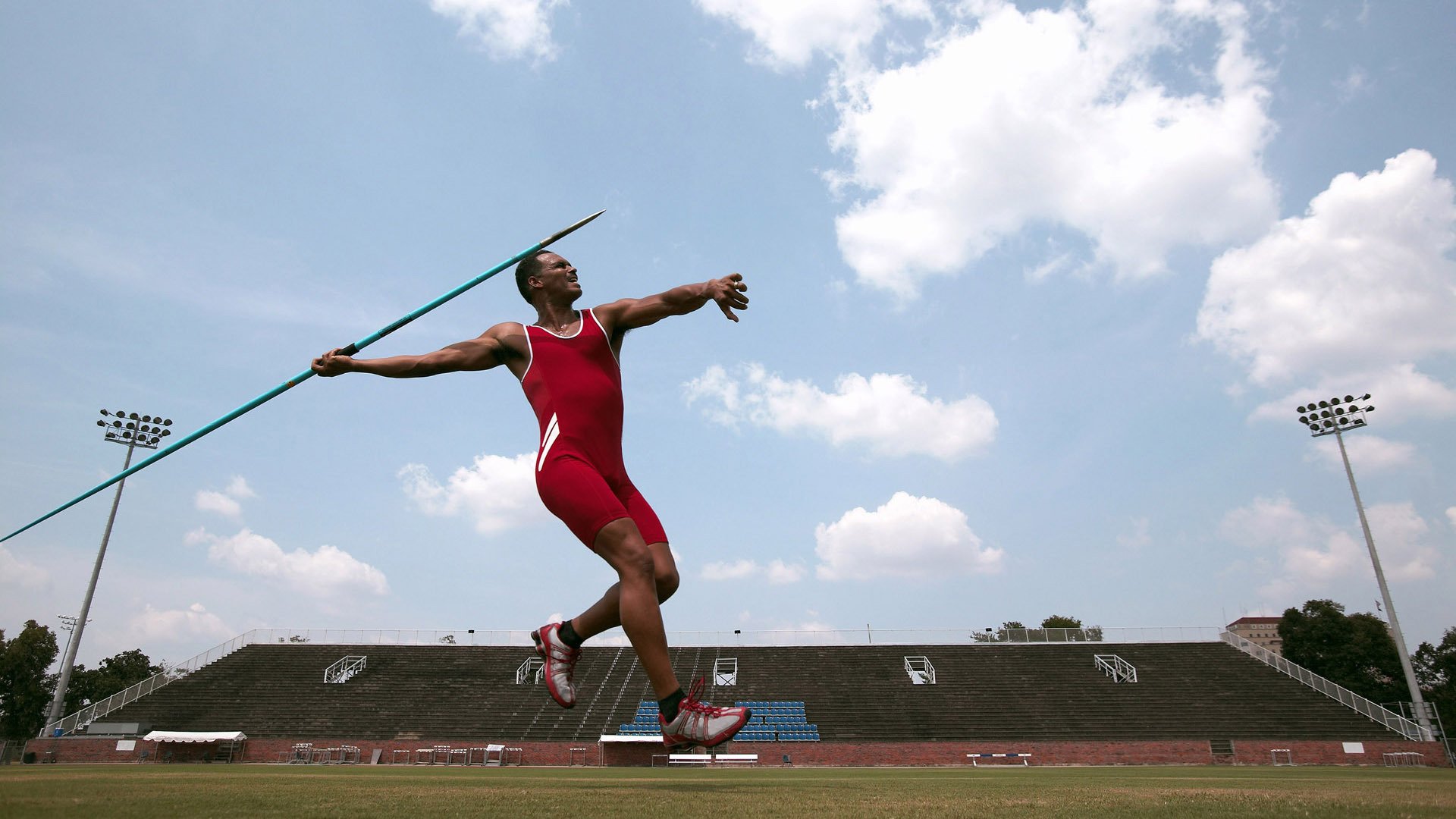 _科技融合：虚拟现实助力训练新体验_，虚拟现实技术可融合哪种感知功能